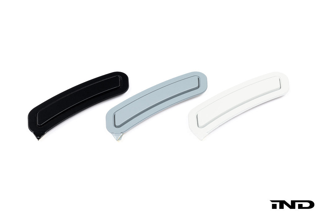 IND Painted Rear Reflector Set - BMW G70 7-Series