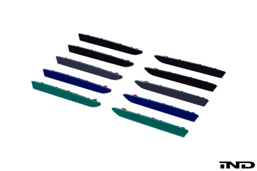 IND Painted Rear Reflector Set - BMW G09 XM