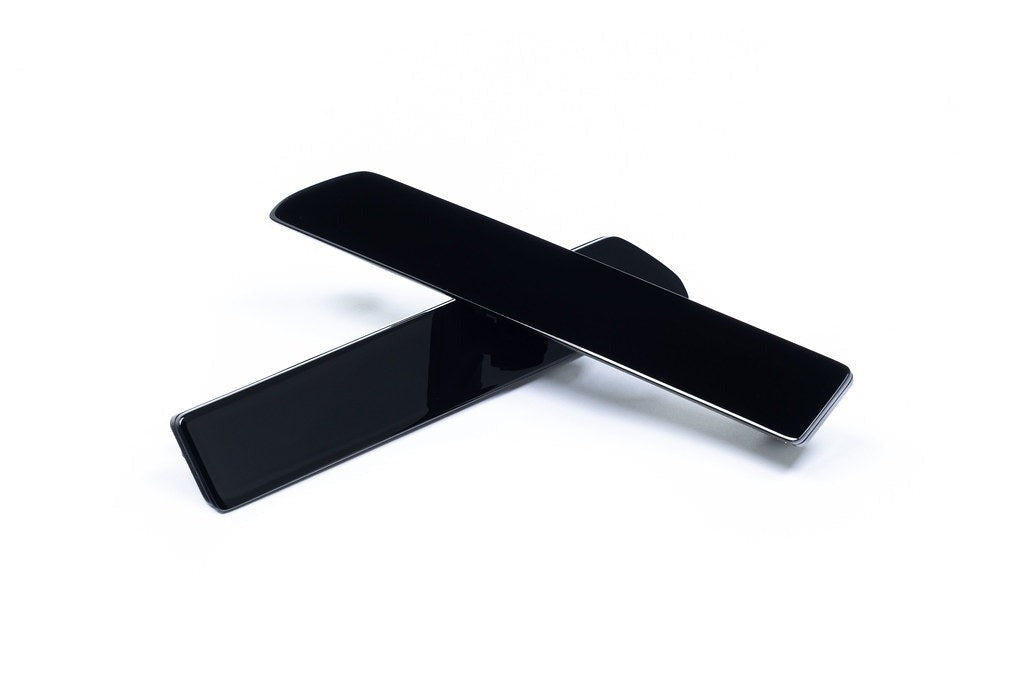 IND Painted Rear Reflector Set (Gloss Black) - BMW / G87 / M2