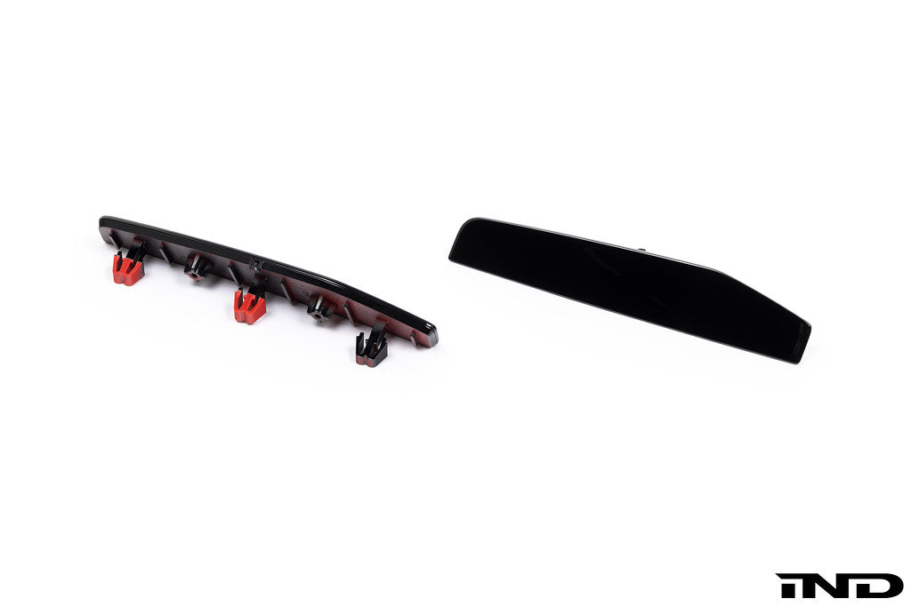 IND Painted Rear Reflector Set (Gloss Black) - BMW U10 X2 M35i