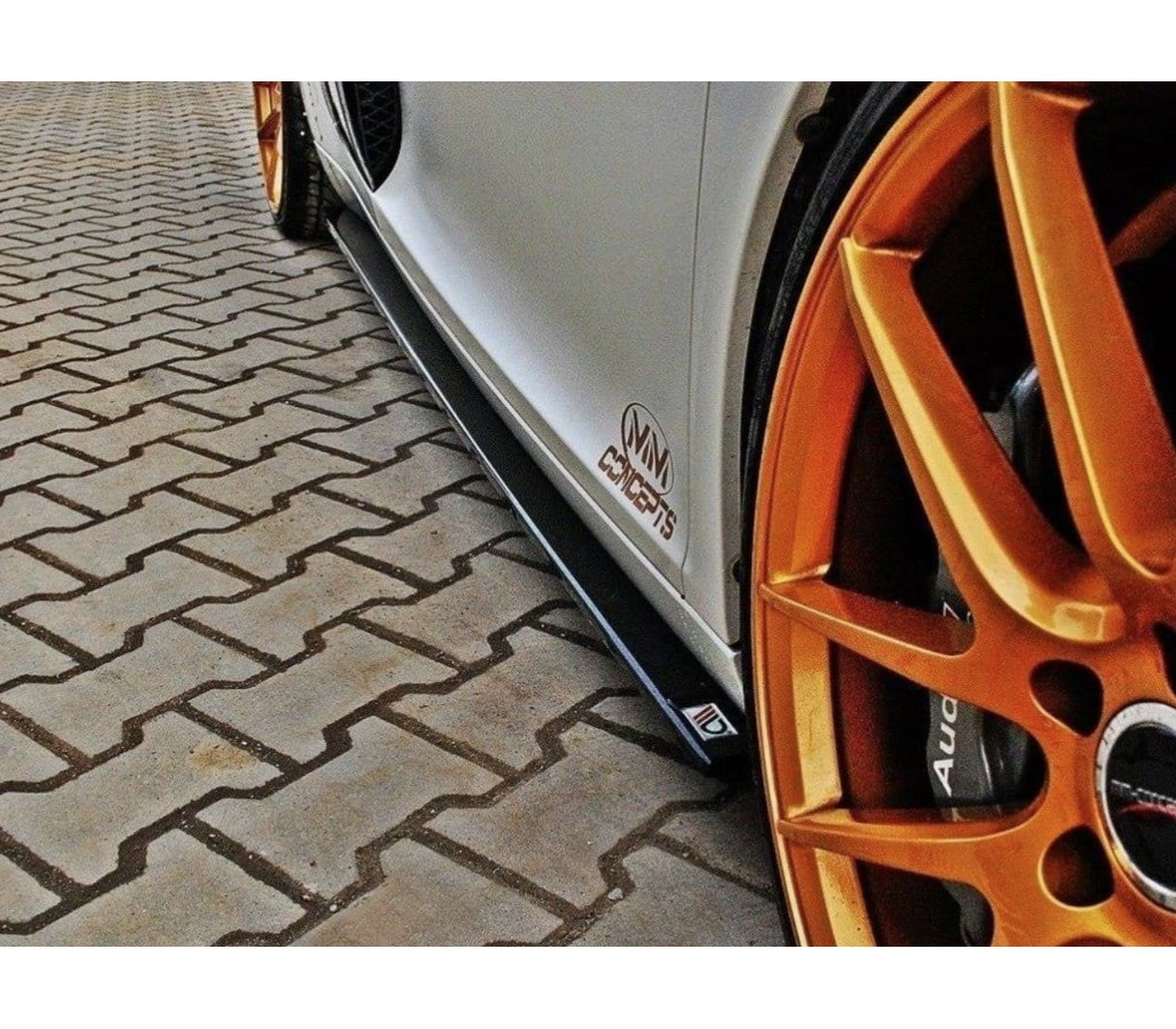 Maxton Design Side Skirts Diffusers Audi R8 Mk.1