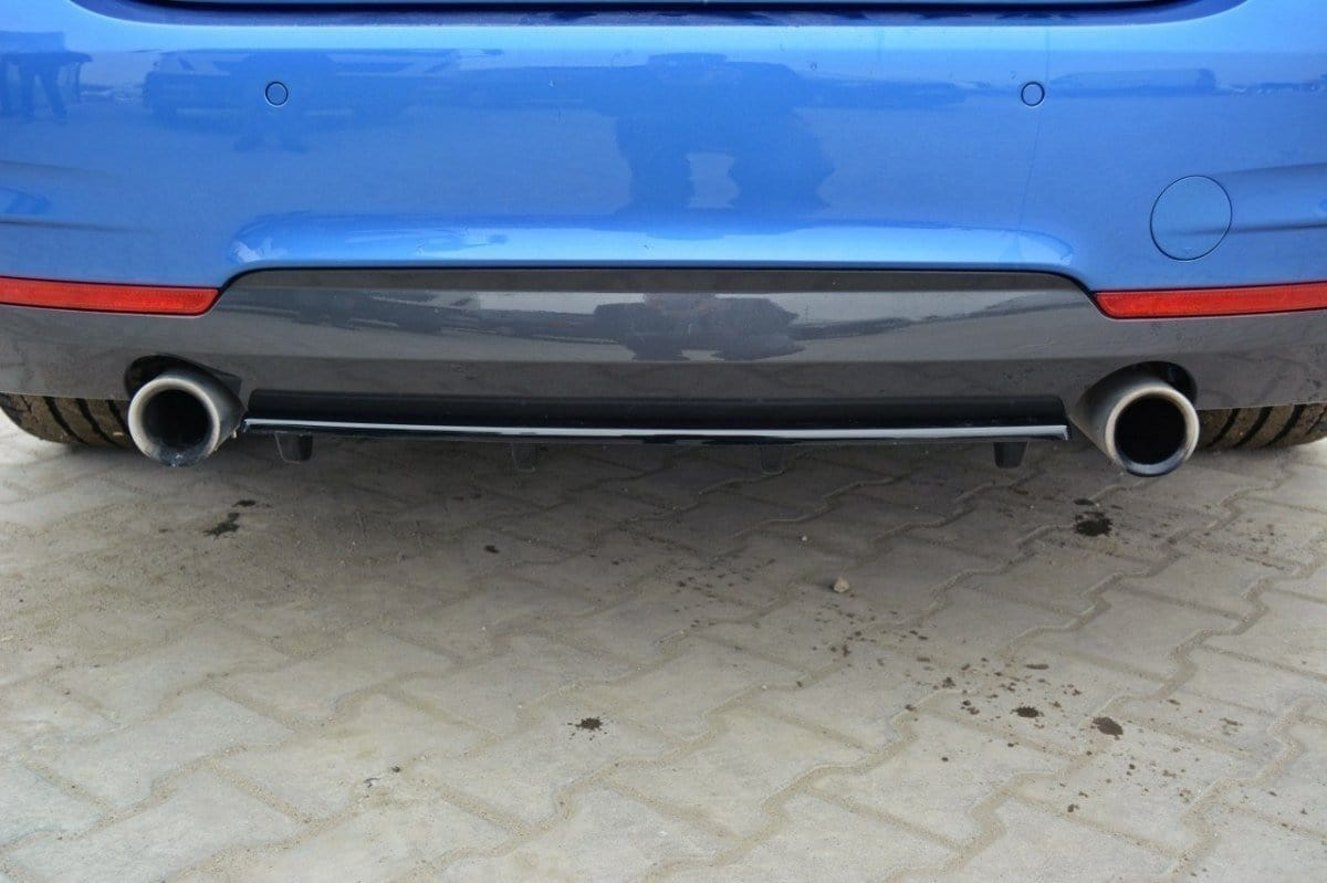 Maxton Design Central Rear Splitter BMW 4 F32 M-Package (With Vertical Bars)