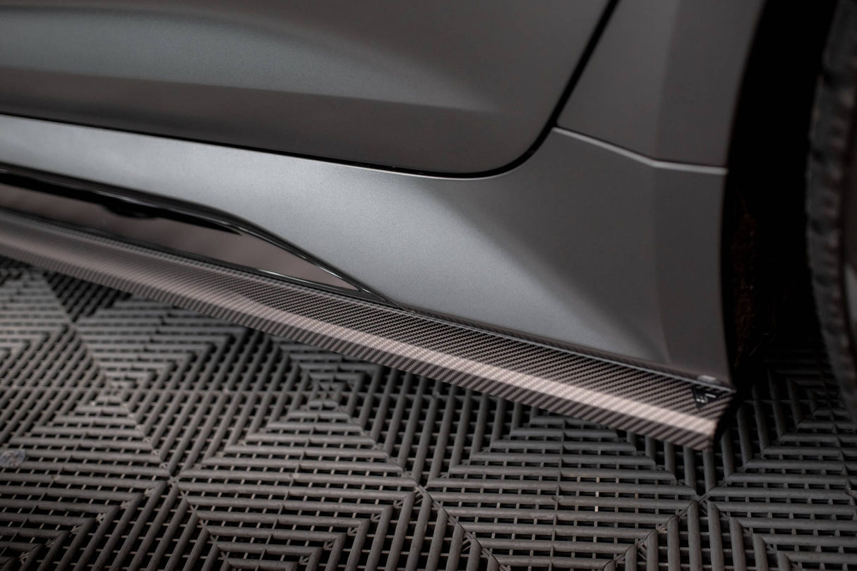 Maxton Design Carbon Fiber Side Skirts - Audi / C8 / RS6 / RS7
