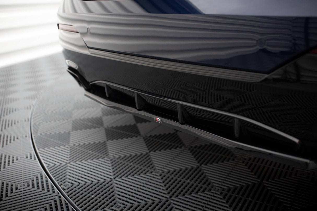 Maxton Design Central Rear Splitter BMW 4 M440I G22