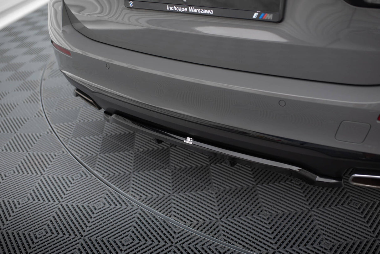 Maxton Design Central Rear Splitter (With Vertical Bars) BMW 5 G30 / G31 Facelift