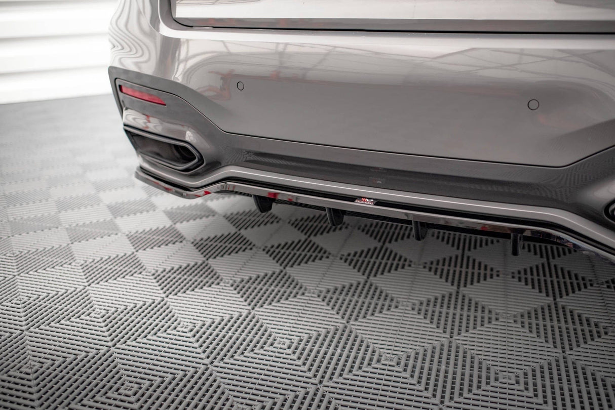 Maxton Design Central Rear Splitter (With Vertical Bars) BMW 7 M-Pack G11 Facelift
