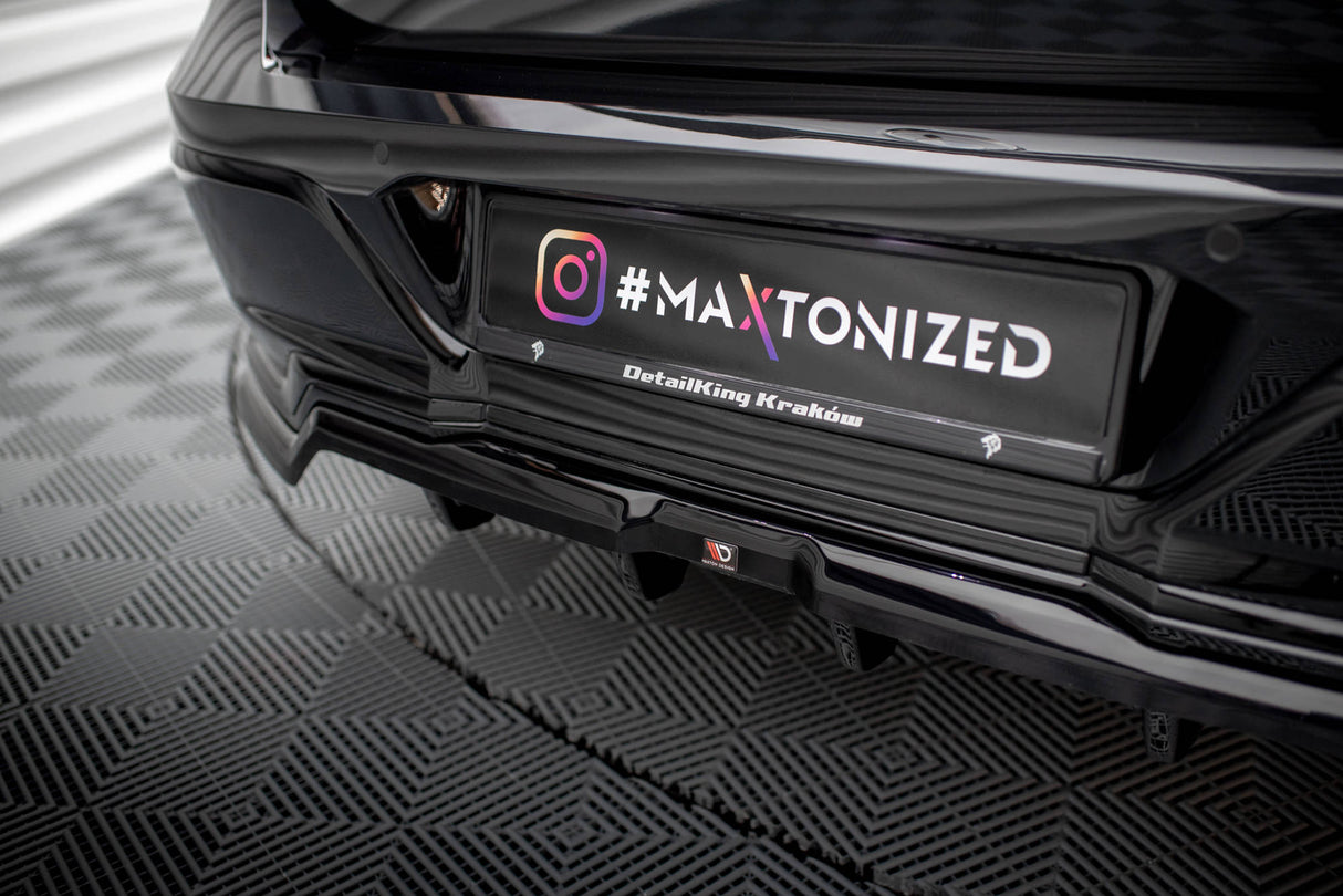 Maxton Design Central Rear Splitter (With Vertical Bars) BMW 7 M-Pack G70