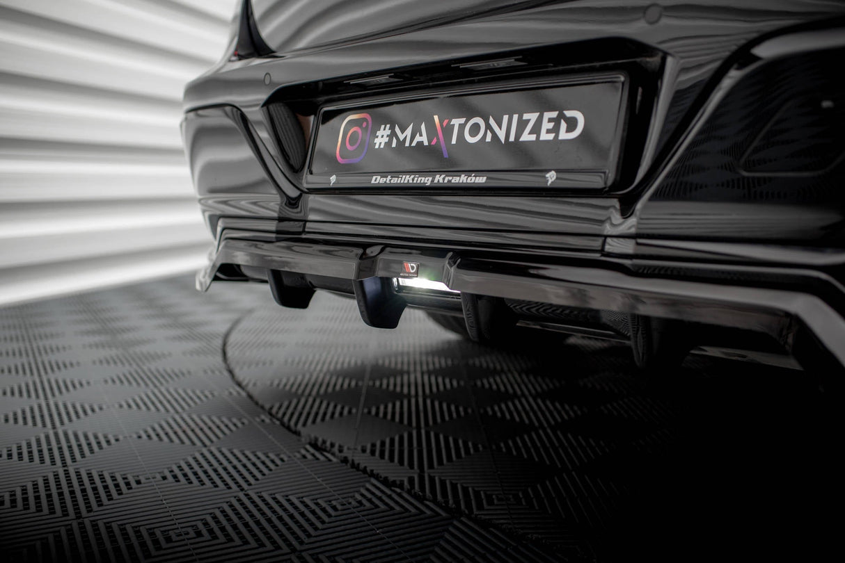 Maxton Design Central Rear Splitter (With Vertical Bars) BMW 7 M-Pack G70