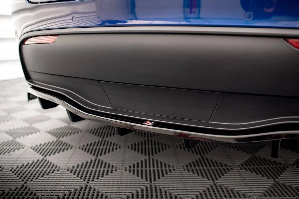 Maxton Design Central Rear Splitter (With Vertical Bars) - Tesla / Model Y