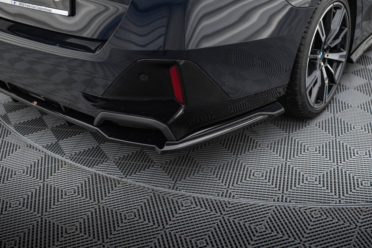 Maxton Design Central Rear Splitter (With Vertical Bars) V.2 BMW 5 M-Pack G60