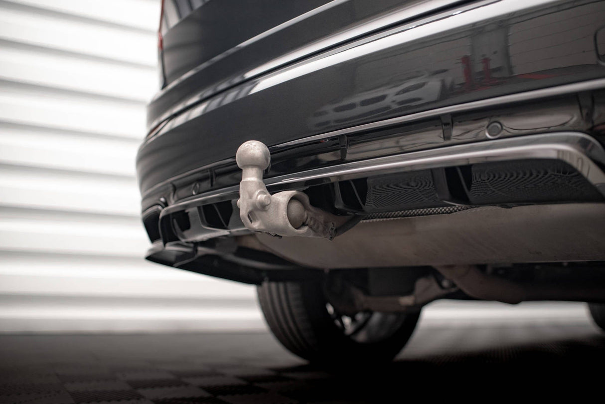 Maxton Design Central Rear Splitter (With Vertical Bars) Volvo Xc90 R-Design Mk2 Facelift