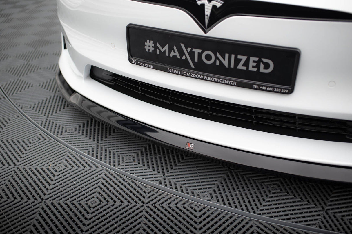 Maxton Design Front Splitter V.2 Tesla Model S Plaid MK1 Facelift