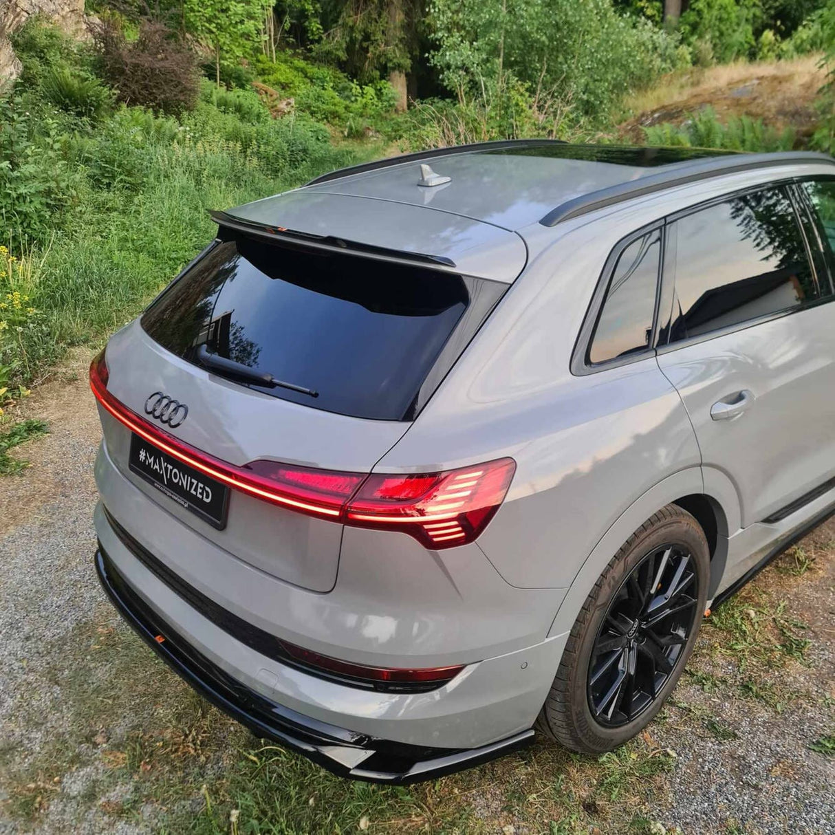 Maxton Design Rear Splitter (With Vertical Bars) Audi E-Tron S-Line