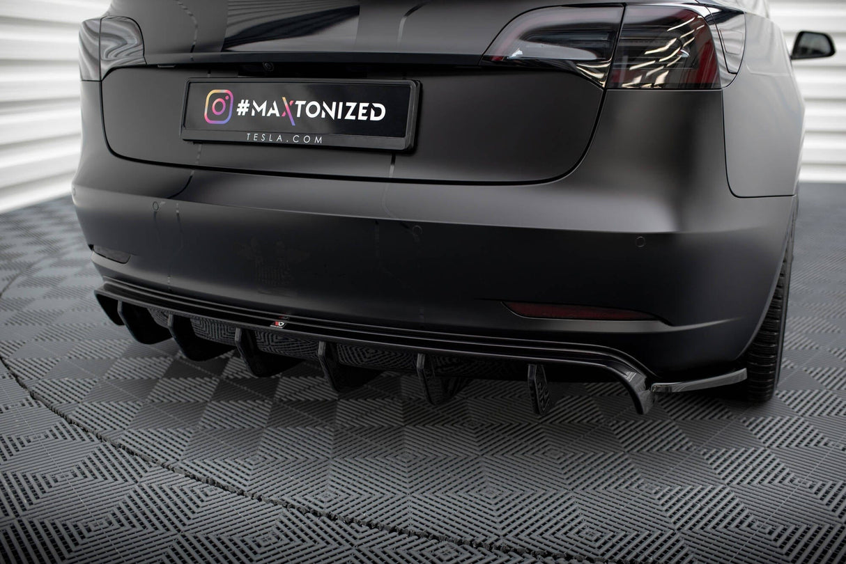 Maxton Design Rear Valance V.2 Tesla Model 3