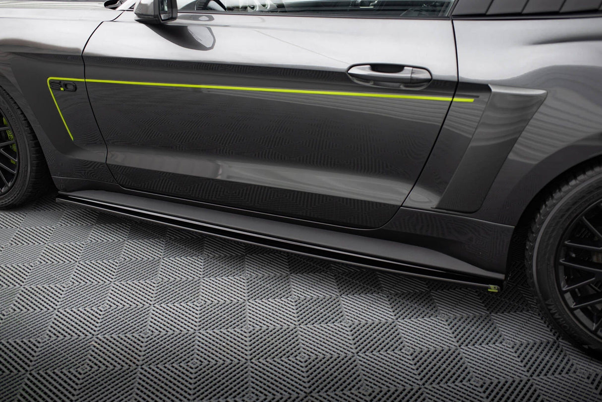 Maxton Design Side Skirts Diffusers Ford Mustang MK6 Gt