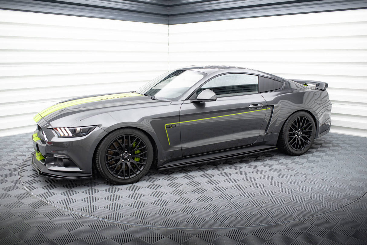 Maxton Design Side Skirts Diffusers Ford Mustang MK6 Gt