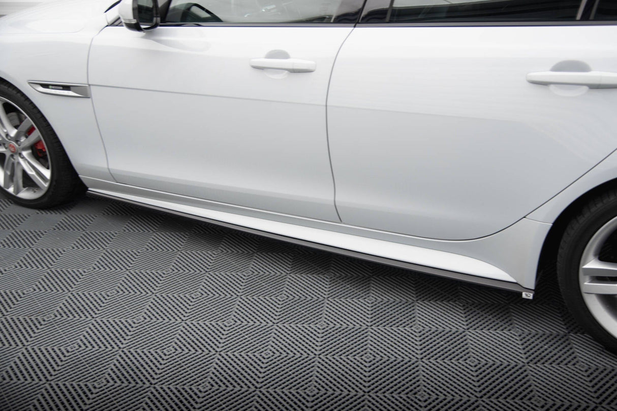Maxton Design Side Skirts Diffusers Jaguar Xe R-Sport X760