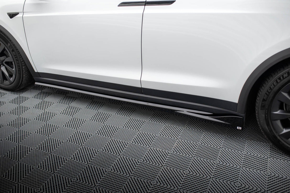 Maxton Design Side Skirts Diffusers Tesla Model X MK1 Facelift