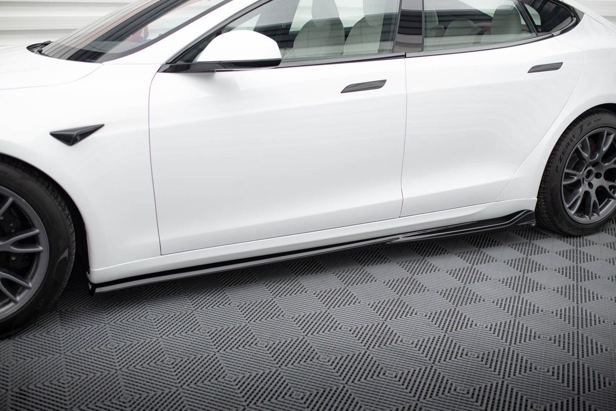Maxton Design Side Skirts Diffusers V.1 Tesla Model S Plaid MK1 Facelift