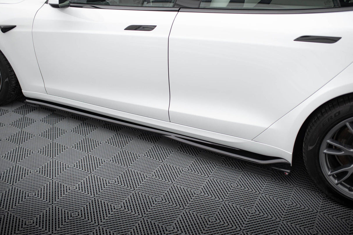 Maxton Design Side Skirts Diffusers V.1 Tesla Model S Plaid MK1 Facelift