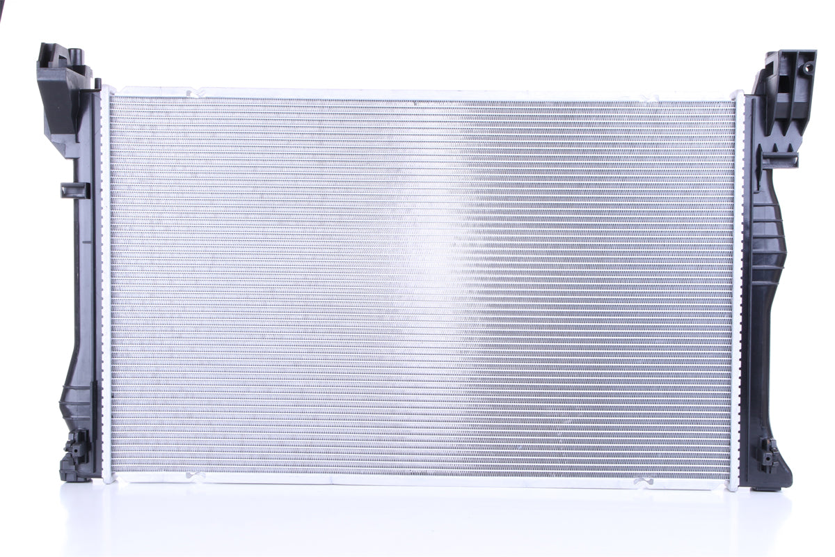 Radiator - Mercedes