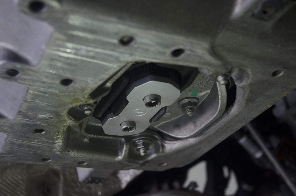 BFI B8 Transmission Mount Insert