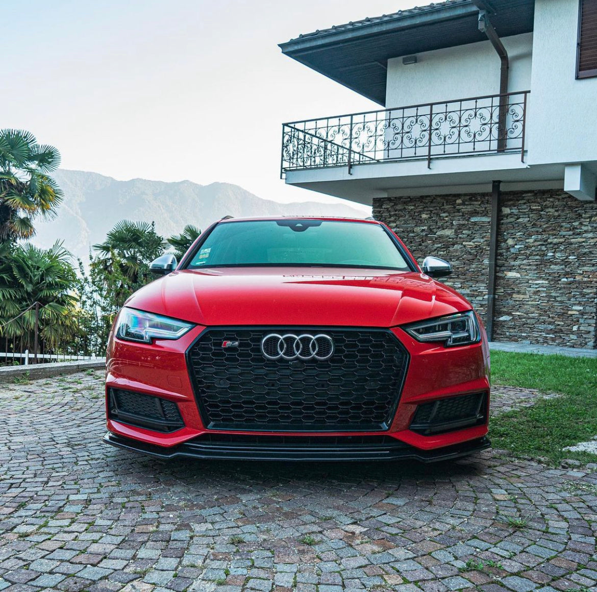Audi RS4 Honeycomb Front Grille | (2017-2019) B9 A4/S4