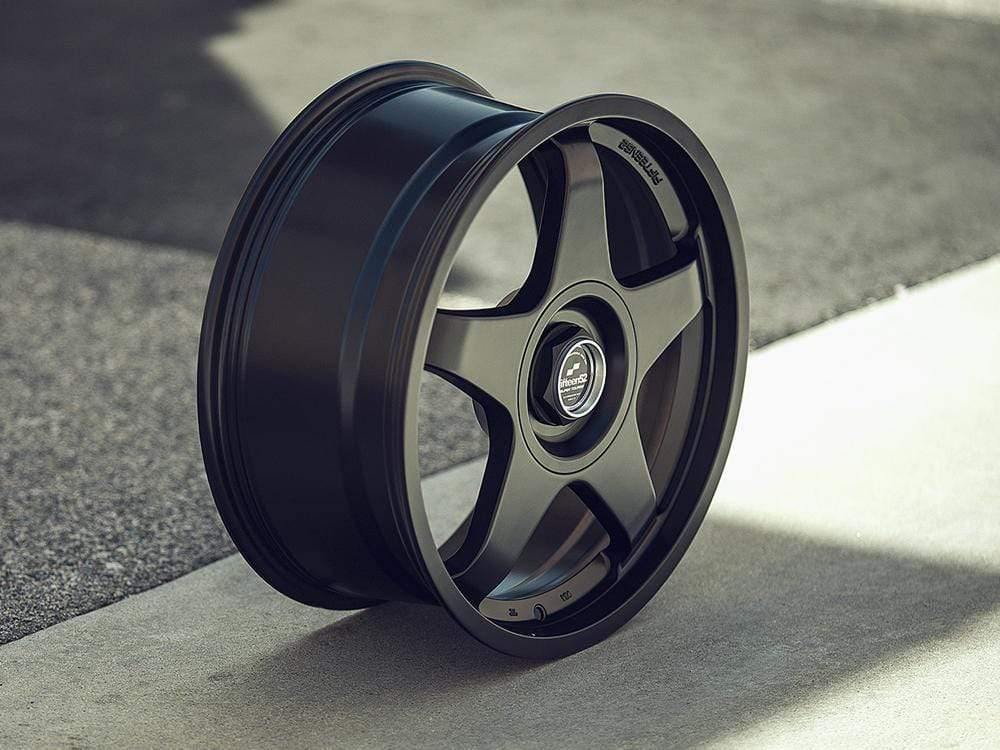 fifteen52 Cast Chicane 18" Wheel - (Asphalt Black)