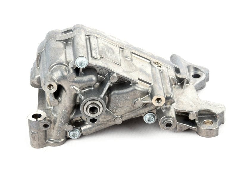 Oil Pump - BMW / F10 / F25 / N52 / 528i / X3