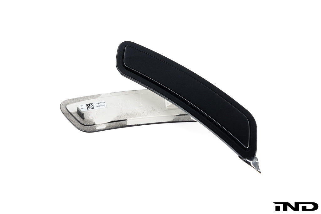 IND Painted Front Reflector Set - BMW I20 Ix