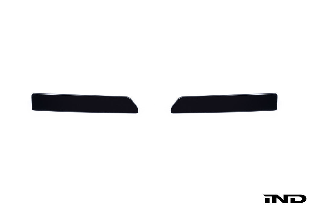 IND Painted Rear Reflector Set (Gloss Black) - BMW G87 M2