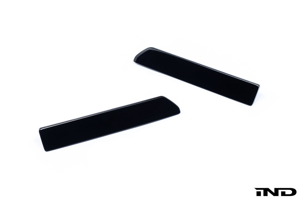 IND Painted Rear Reflector Set (Gloss Black) - BMW G87 M2