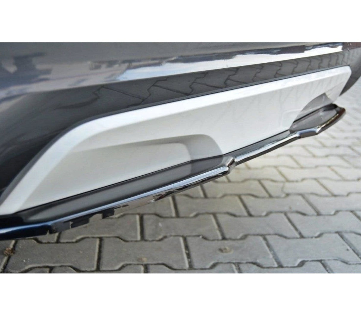 Maxton Design Central Rear Splitter BMW F26 X4 M-Package (Without A Vertical Bar)