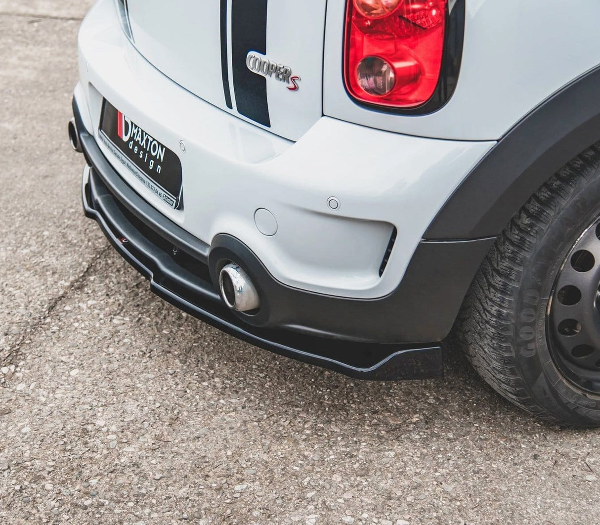 Maxton Design Central Rear Splitter MINI Countryman R60 S & JCW