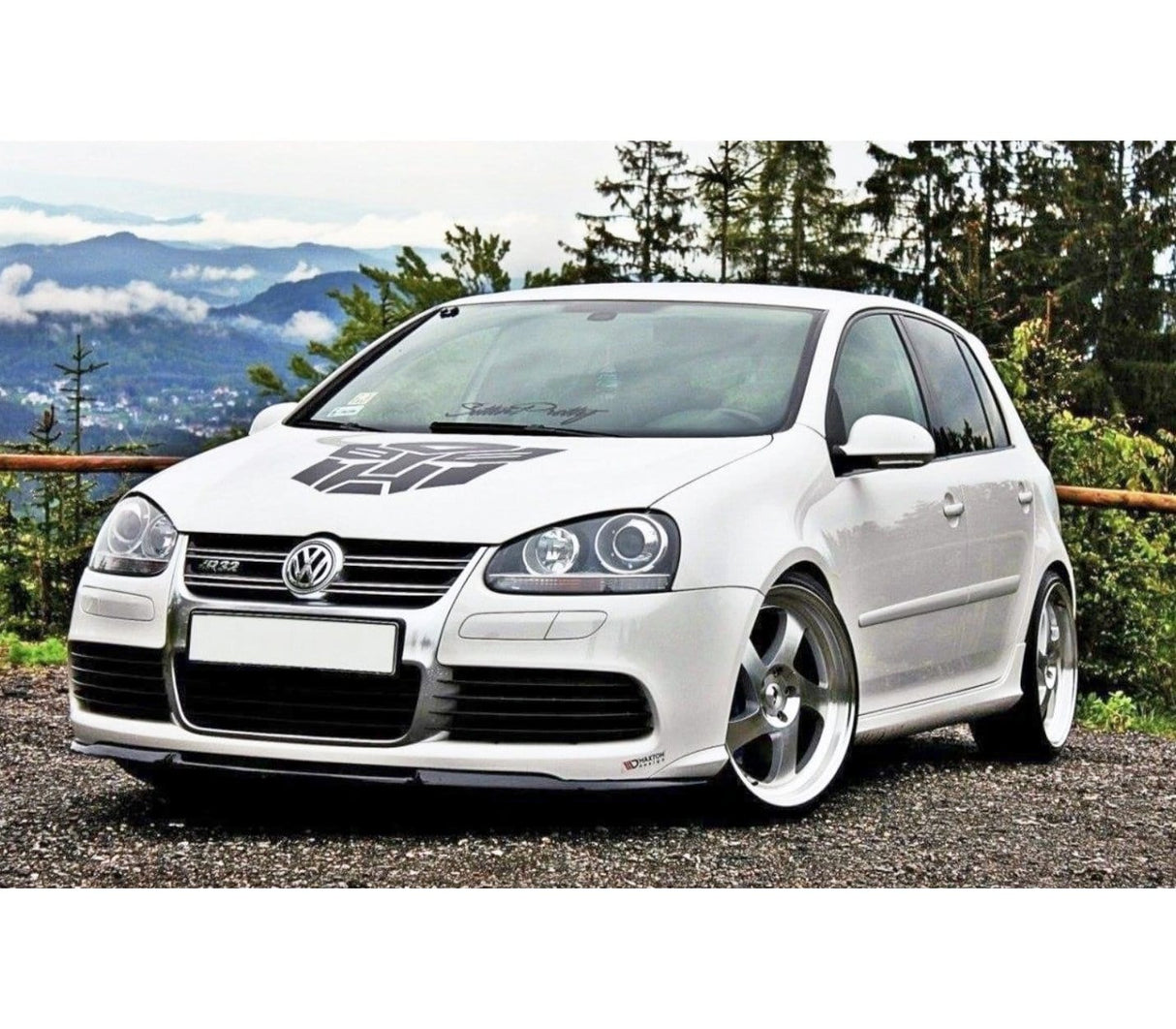 Maxton Design Front Splitter VW Mk5 R32