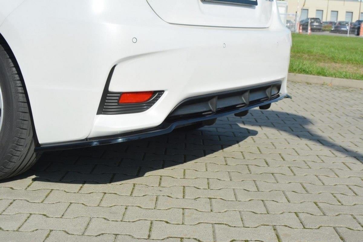 Maxton Design Central Rear Splitter Lexus Ct Mk1 Facelift (With Vertical Bars)