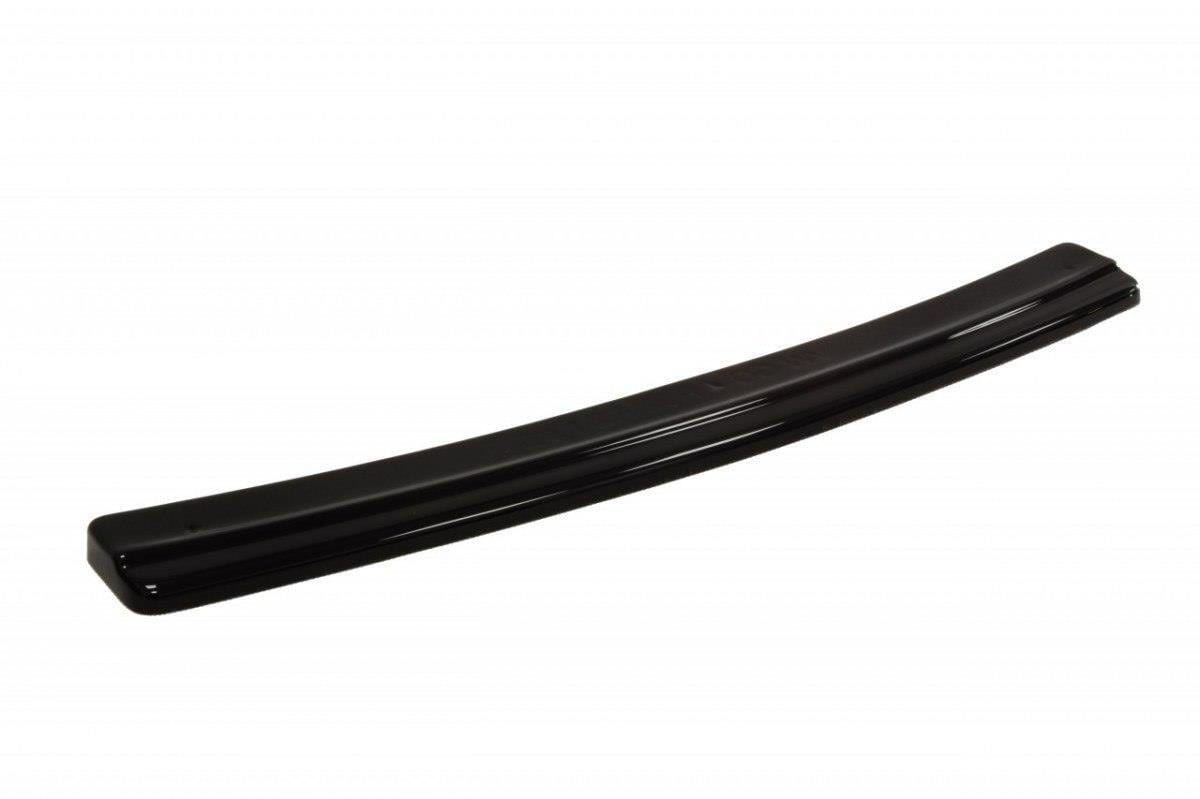 Maxton Design Central Rear Splitter VW Mk4 R32