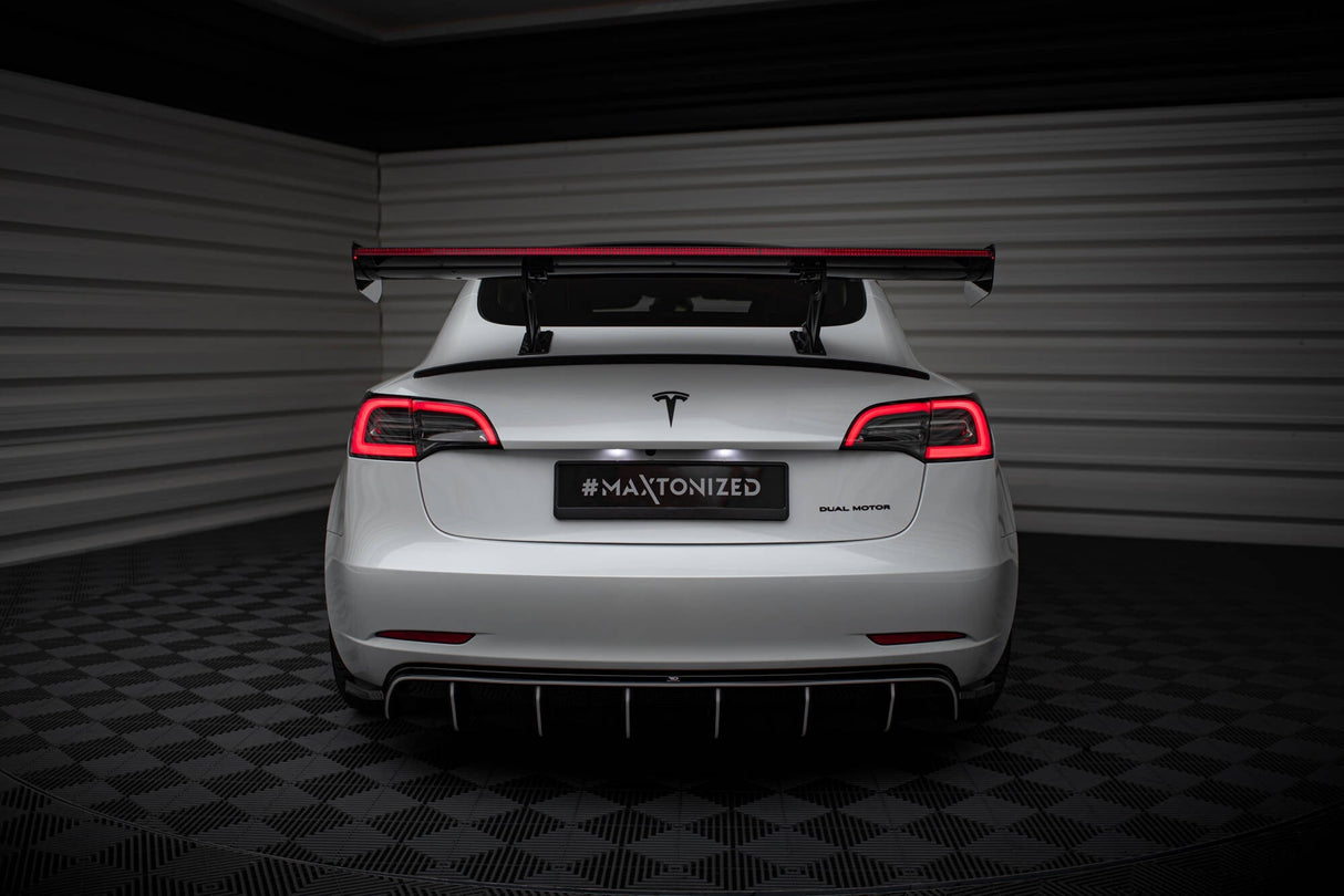 Maxton Design Carbon Spoiler + Led Tesla Model 3