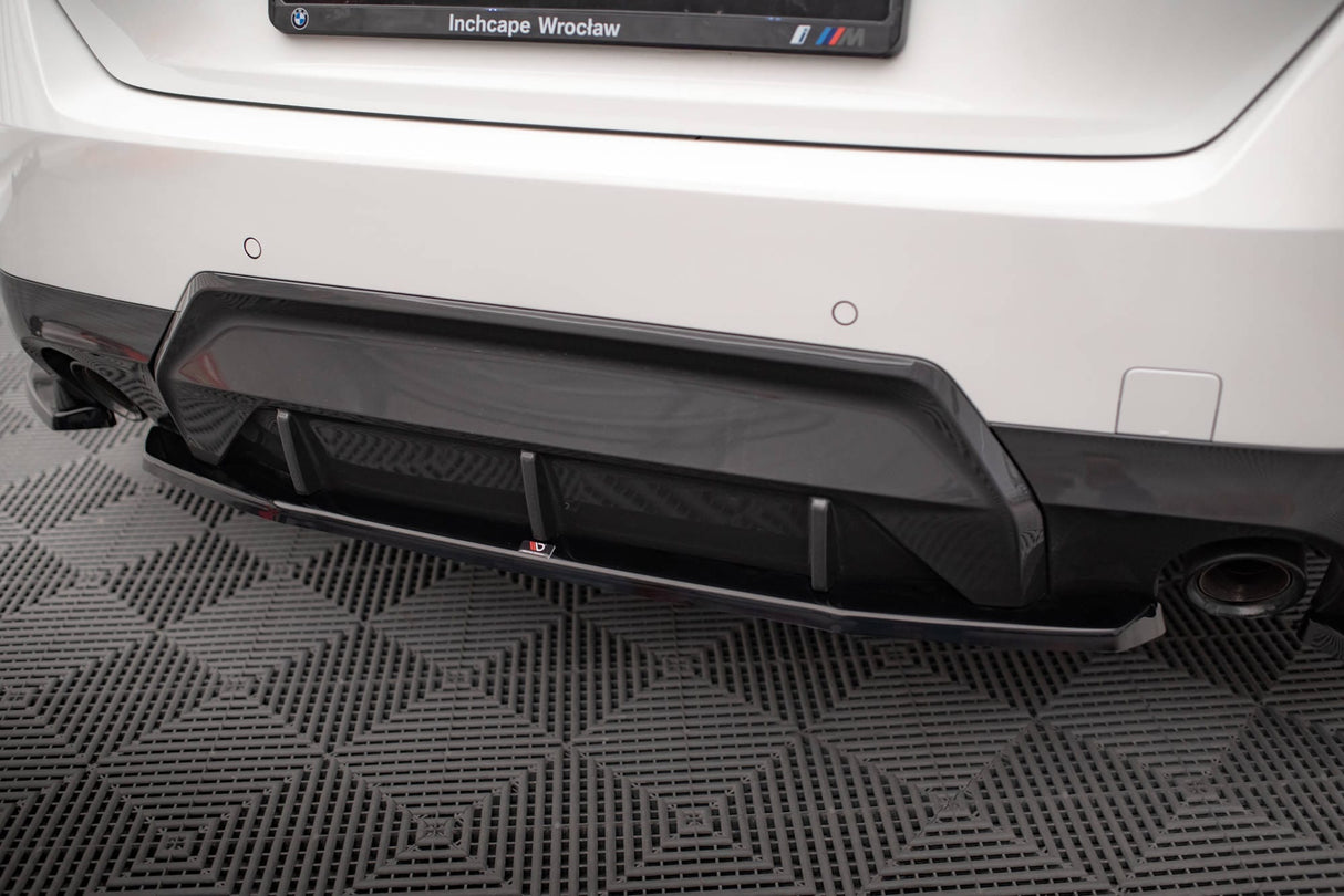 Maxton Design Central Rear Splitter BMW 2 Coupe M-Pack G42