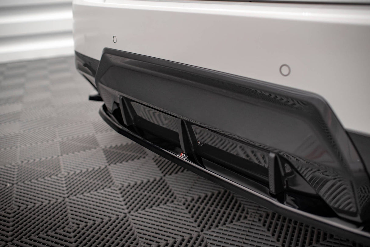 Maxton Design Central Rear Splitter BMW 2 Coupe M-Pack G42