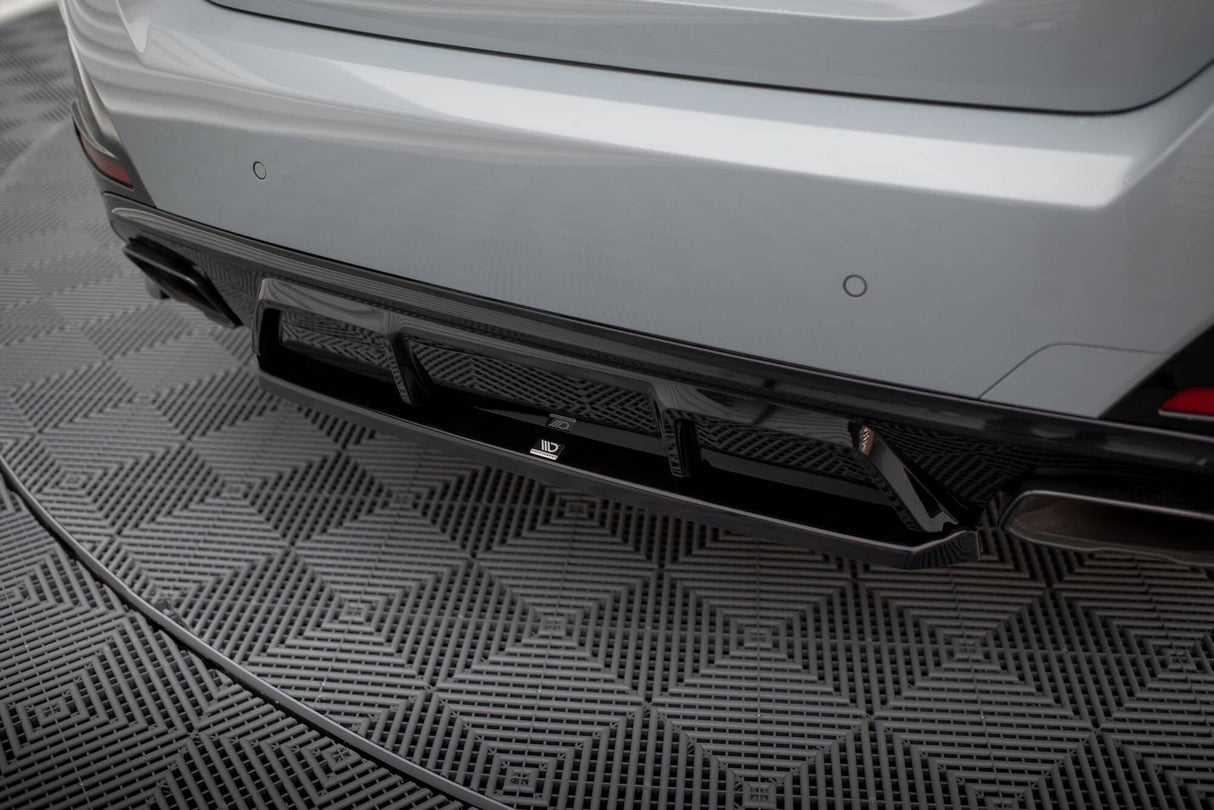 Maxton Design Central Rear Splitter BMW M440I Gran Coupe G26