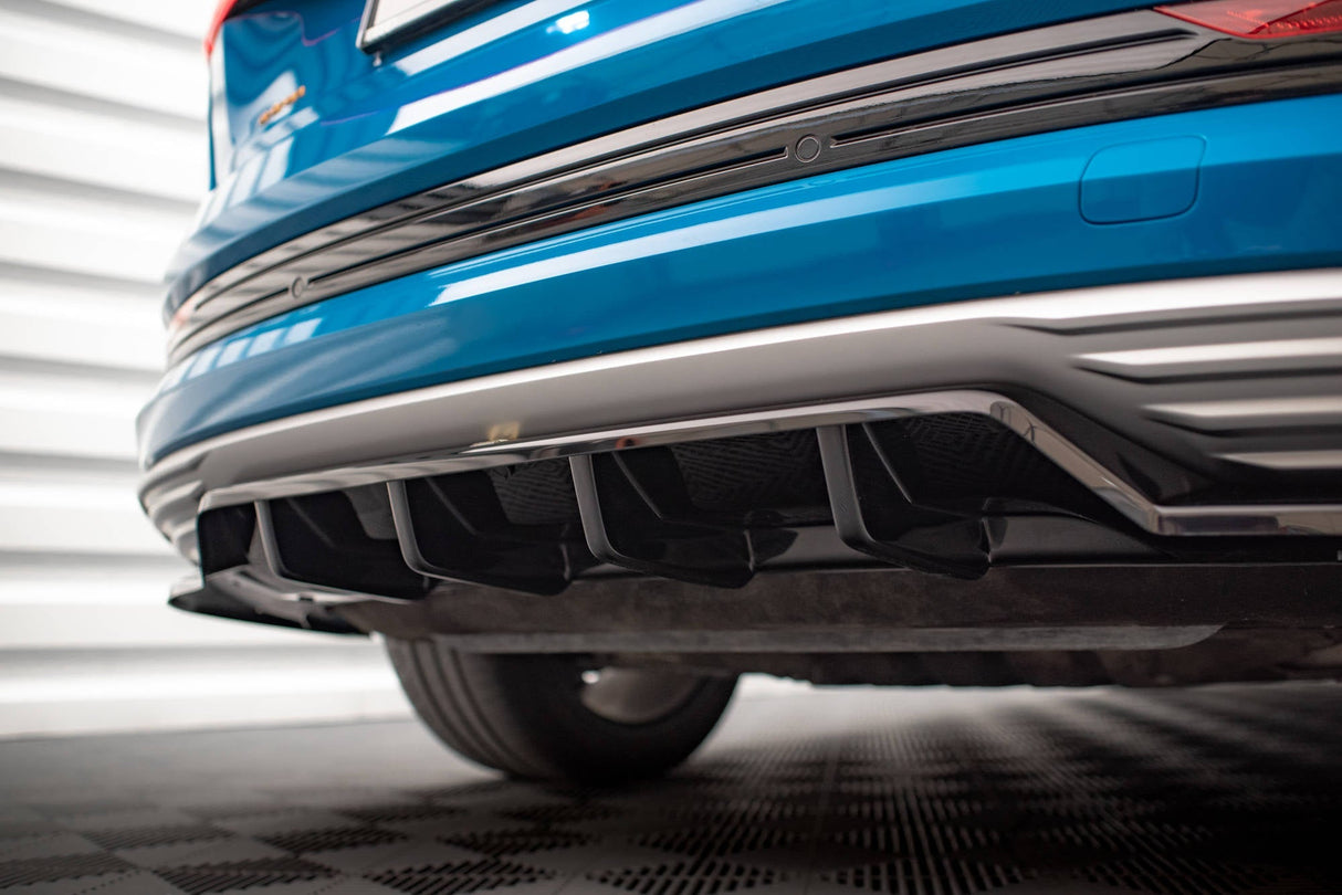 Maxton Design Central Rear Splitter (With Vertical Bars) Audi E-Tron