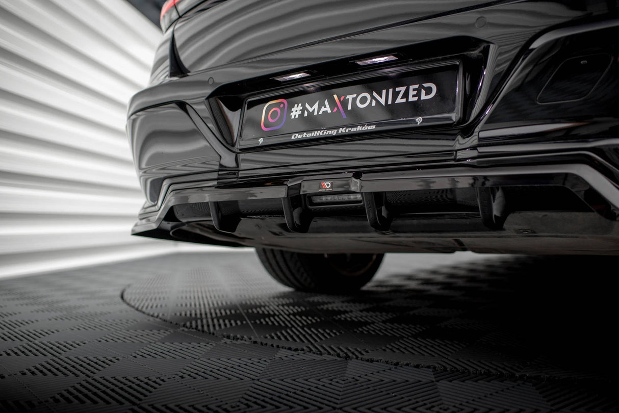 Maxton Design Central Rear Splitter (With Vertical Bars) BMW 7 M-Pack G70
