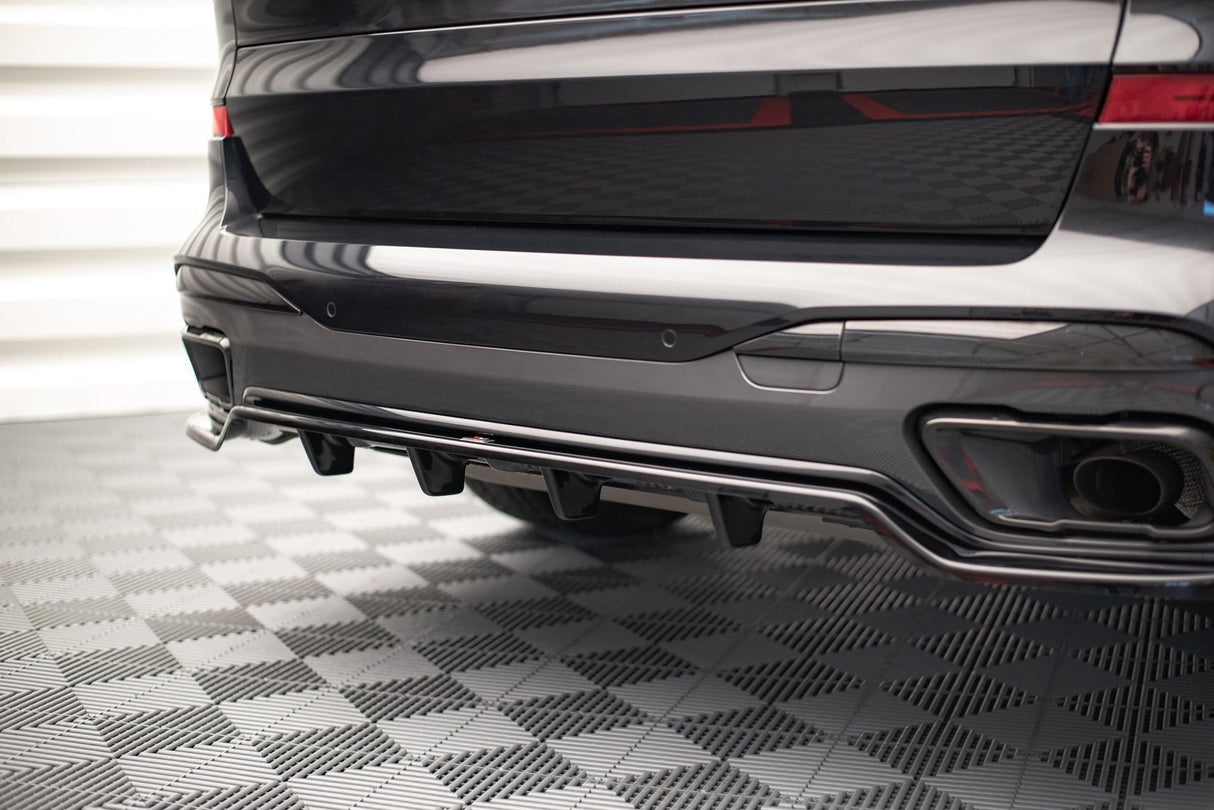 Maxton Design Central Rear Splitter (With Vertical Bars) BMW X7 M G07