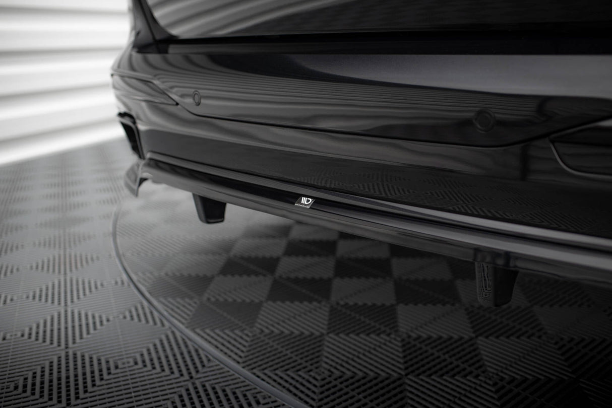 Maxton Design Central Rear Splitter (With Vertical Bars) BMW X7 M-Pack G07 Facelift