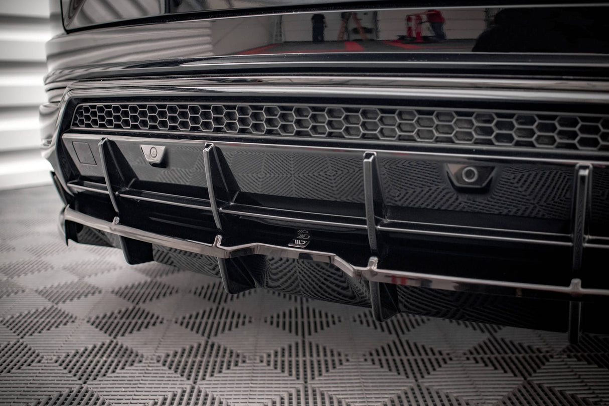 Maxton Design Central Rear Splitter (With Vertical Bars) Lamborghini Urus MK1
