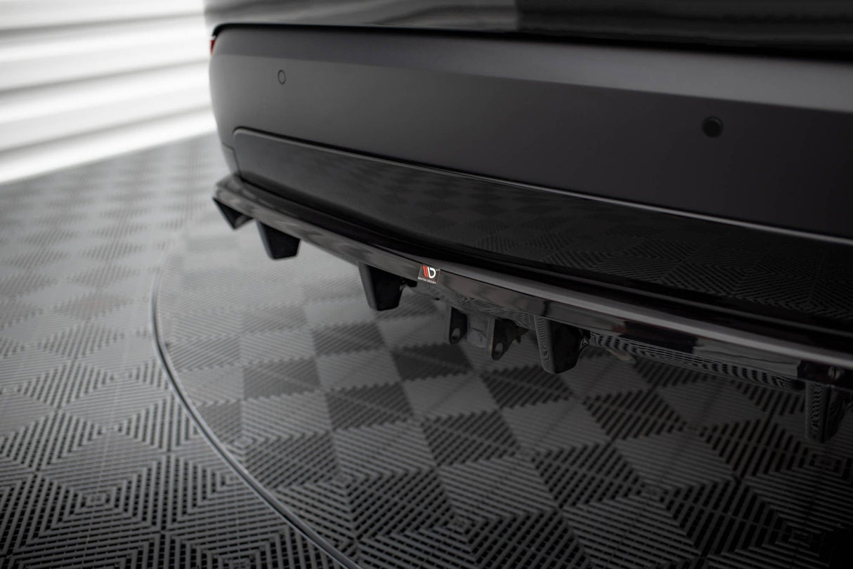 Maxton Design Central Rear Splitter (With Vertical Bars) Land Rover Discovery Hse MK5