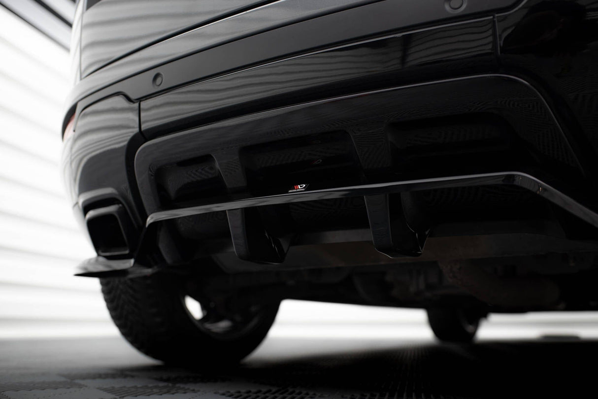 Maxton Design Central Rear Splitter (With Vertical Bars) Land Rover Range Rover Evoque MK1 Facelift