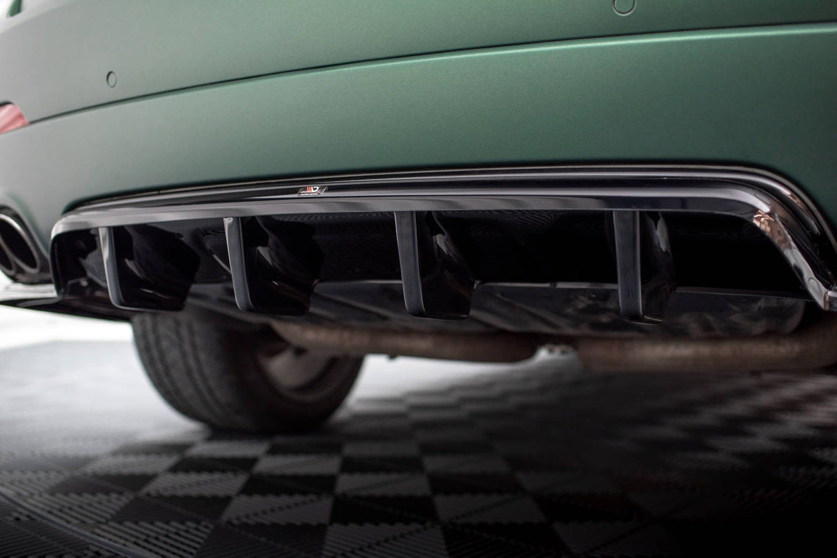 Maxton Design Central Rear Splitter (With Vertical Bars) - Maserati Levante Mk1