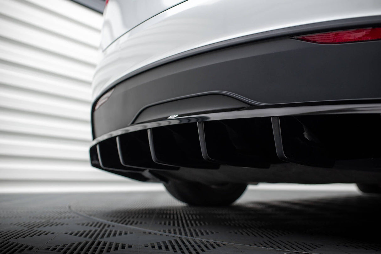 Maxton Design Central Rear Splitter (With Vertical Bars) Tesla Model X MK1 Facelift
